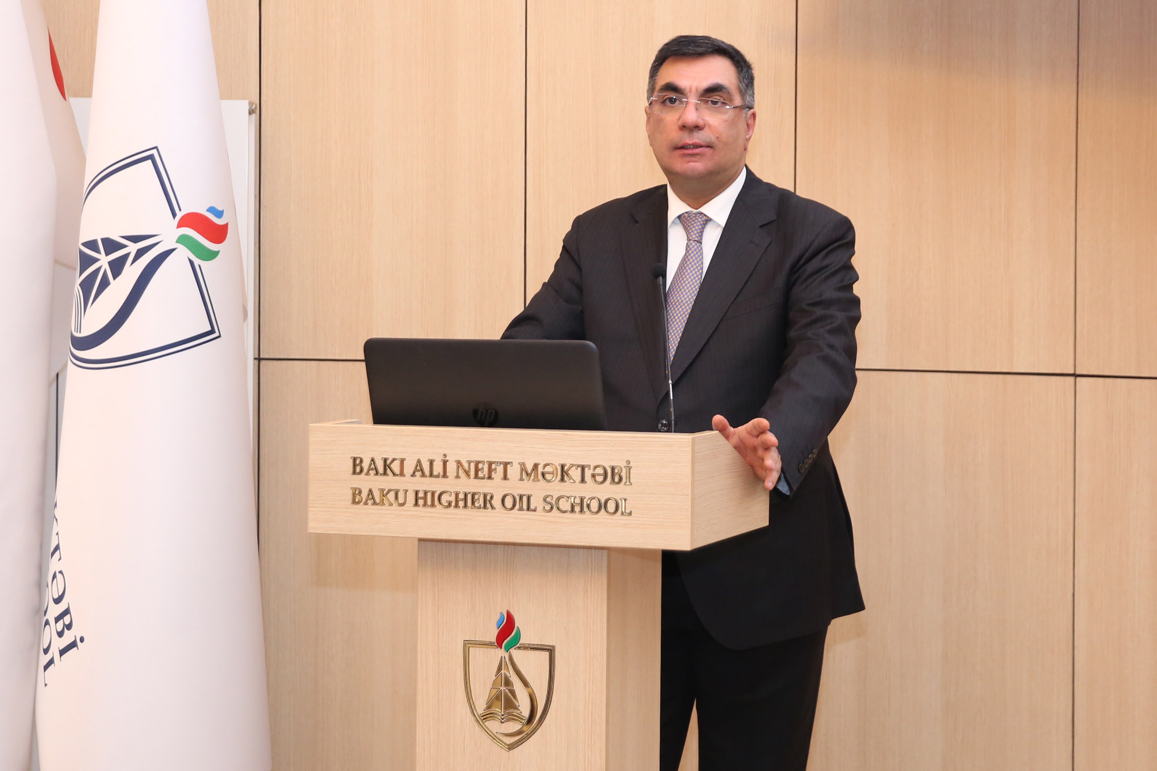 AccessBank rəhbərliyi Gənclər Gününü Bakı Ali Neft Məktəbinin tələbələri ilə birlikdə qeyd etdi